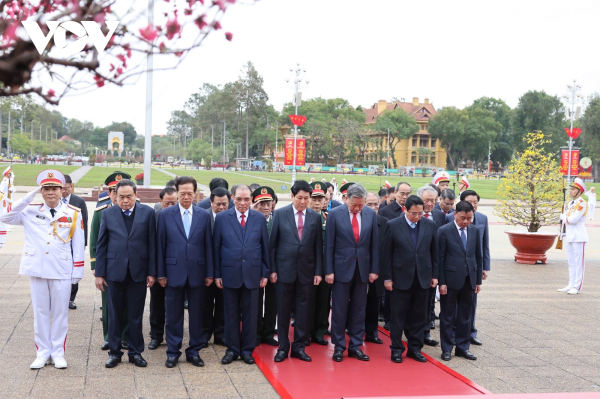 Lãnh đạo Đảng, Nhà nước vào Lăng viếng Chủ tịch Hồ Chí Minh
