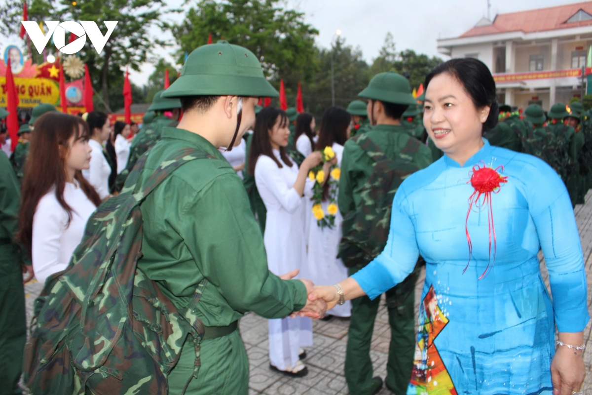 cap nhat hang van thanh nien ca nuoc len duong nhap ngu hinh anh 16