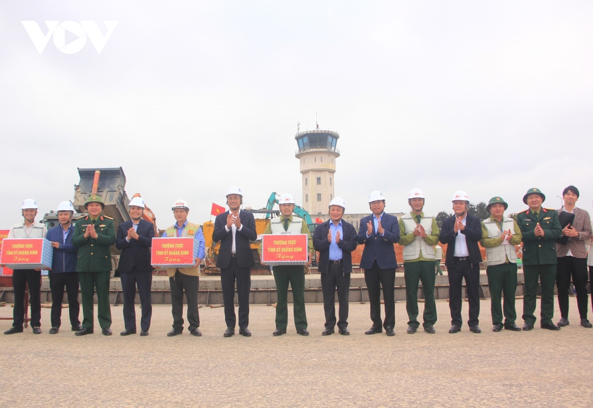 nang cap san bay Dong hoi quang binh de don 3 trieu luot khach moi nam hinh anh 2