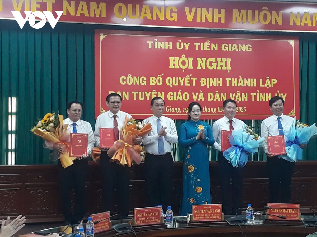 tiền giang giảm 4 cán bộ lãnh đạo, quản lý sau khi sắp xếp tổ chức bộ máy hình ảnh 1 tien giang giam 4 can bo lanh dao, quan ly sau khi sap xep to chuc bo may hinh anh 1