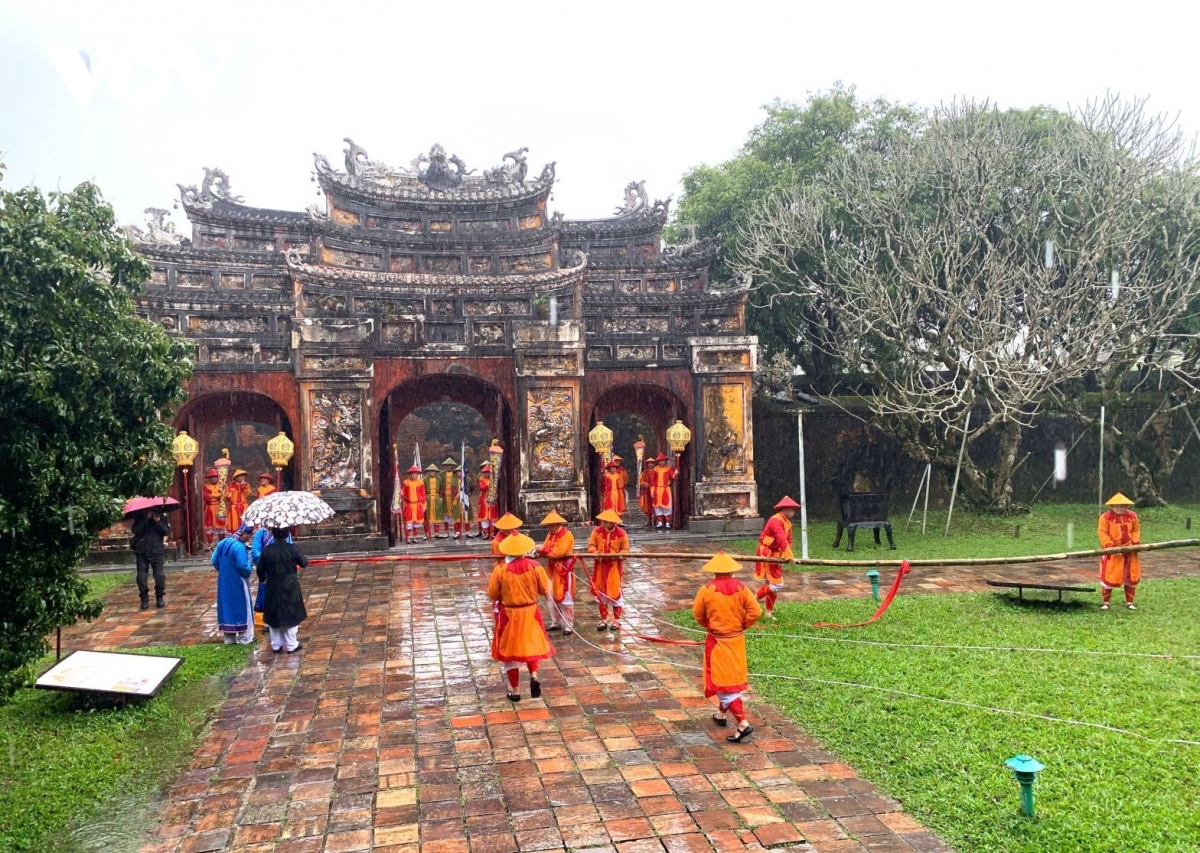 ha neu, khai an tang chu dau xuan cho du khach va nguoi dan tai hue hinh anh 3