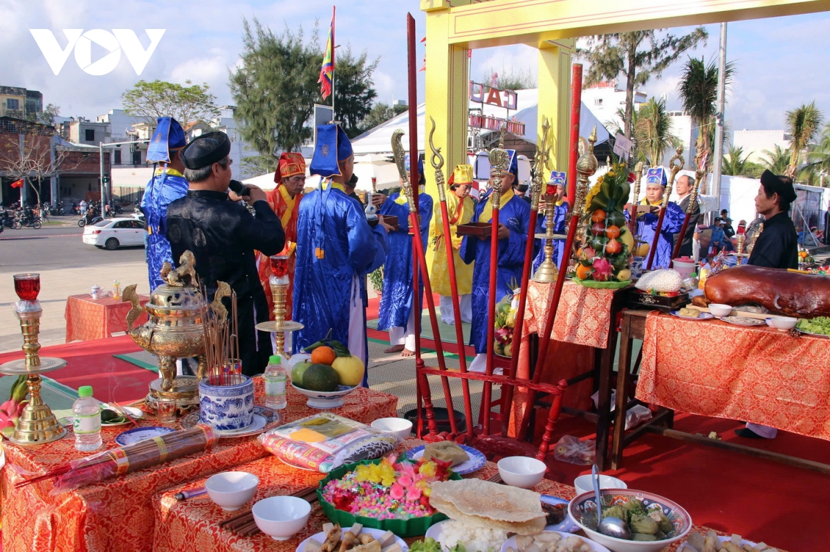 Đà nẵng tổ chức lễ hội cầu ngư mở chuyến biển mới hình ảnh 2 Da nang to chuc le hoi cau ngu mo chuyen bien moi hinh anh 2