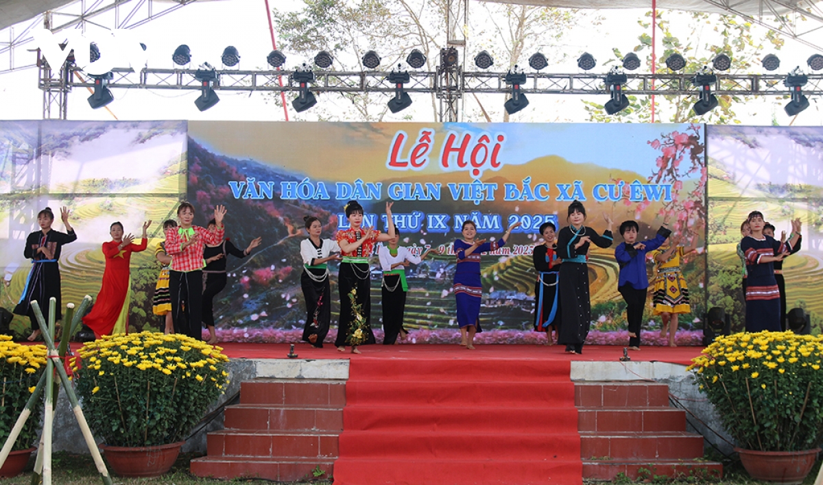nô nức lễ hội văn hóa dân gian việt bắc ở Đắk lắk hình ảnh 1 no nuc le hoi van hoa dan gian viet bac o Dak lak hinh anh 1