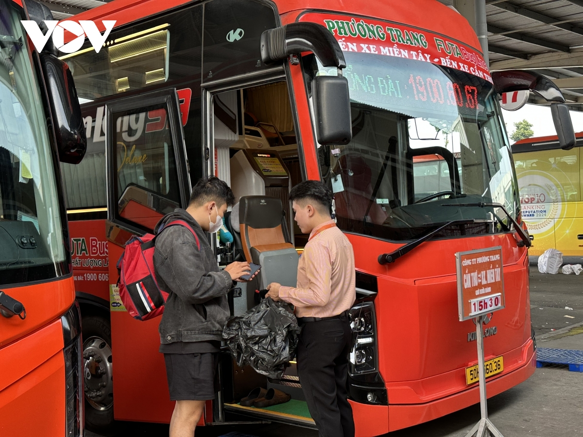 Hơn 219.000 lượt hành khách được phục vụ đi lại trong kỳ nghỉ Tết ở Cần Thơ