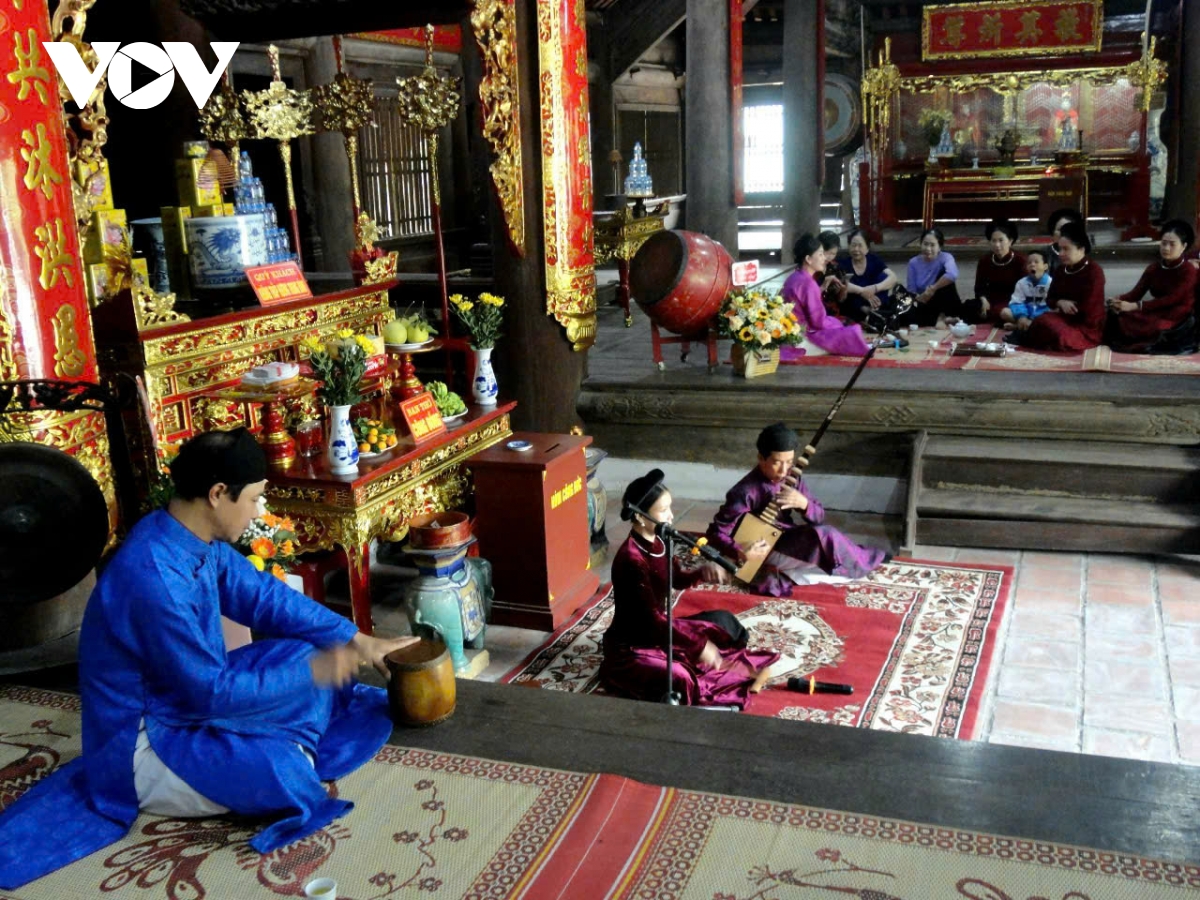 Rộn ràng canh hát ngày Xuân