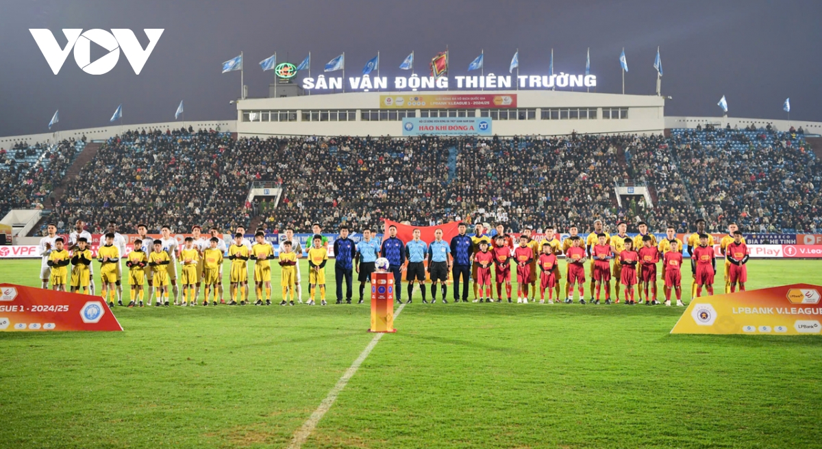 toan canh tran thua nguoc cay dang cua ha noi fc tren san thien truong hinh anh 1