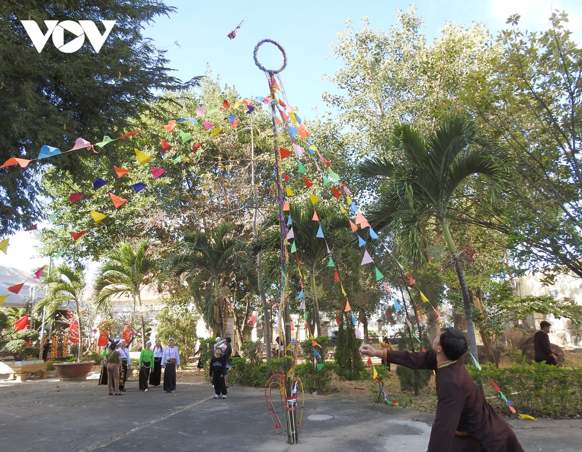 kon tum ngày xuân trình diễn và trải nghiệm văn hoá truyền thống hình ảnh 3 kon tum ngay xuan trinh dien va trai nghiem van hoa truyen thong hinh anh 3