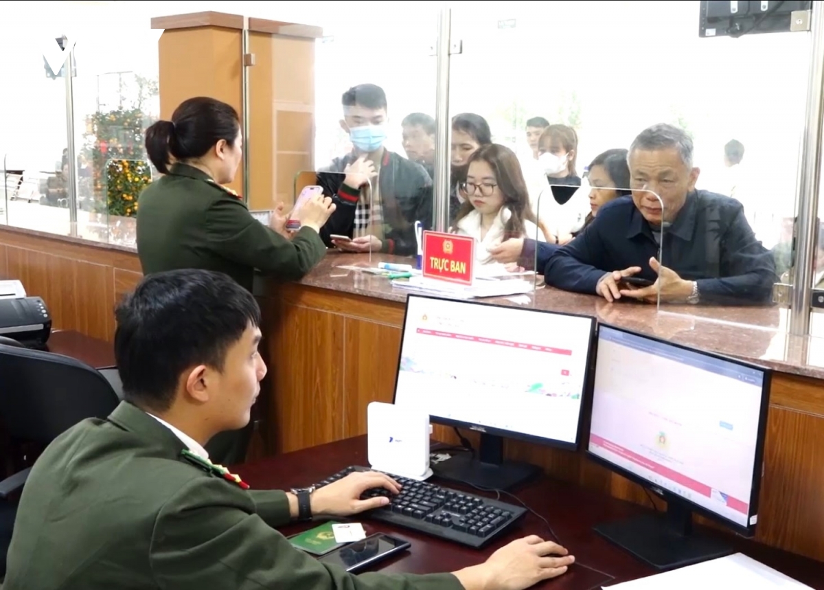 quảng bình Đầu năm, hồ sơ xuất nhập cảnh tăng đột biến hình ảnh 2 quang binh Dau nam, ho so xuat nhap canh tang dot bien hinh anh 2