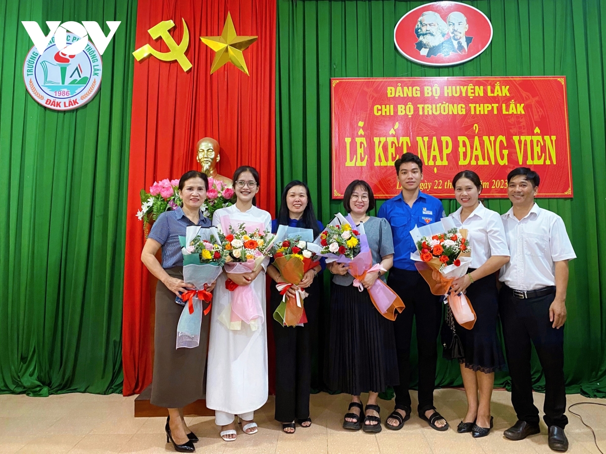 Ươm mầm lý tưởng cách mạng trong các trường học ở Đắk lắk hình ảnh 1 Uom mam ly tuong cach mang trong cac truong hoc o Dak lak hinh anh 1