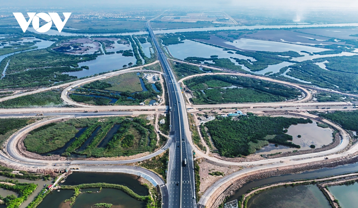 quảng ninh tăng tốc đầu tư hoàn thiện hạ tầng giao thông hình ảnh 1 quang ninh tang toc dau tu hoan thien ha tang giao thong hinh anh 1