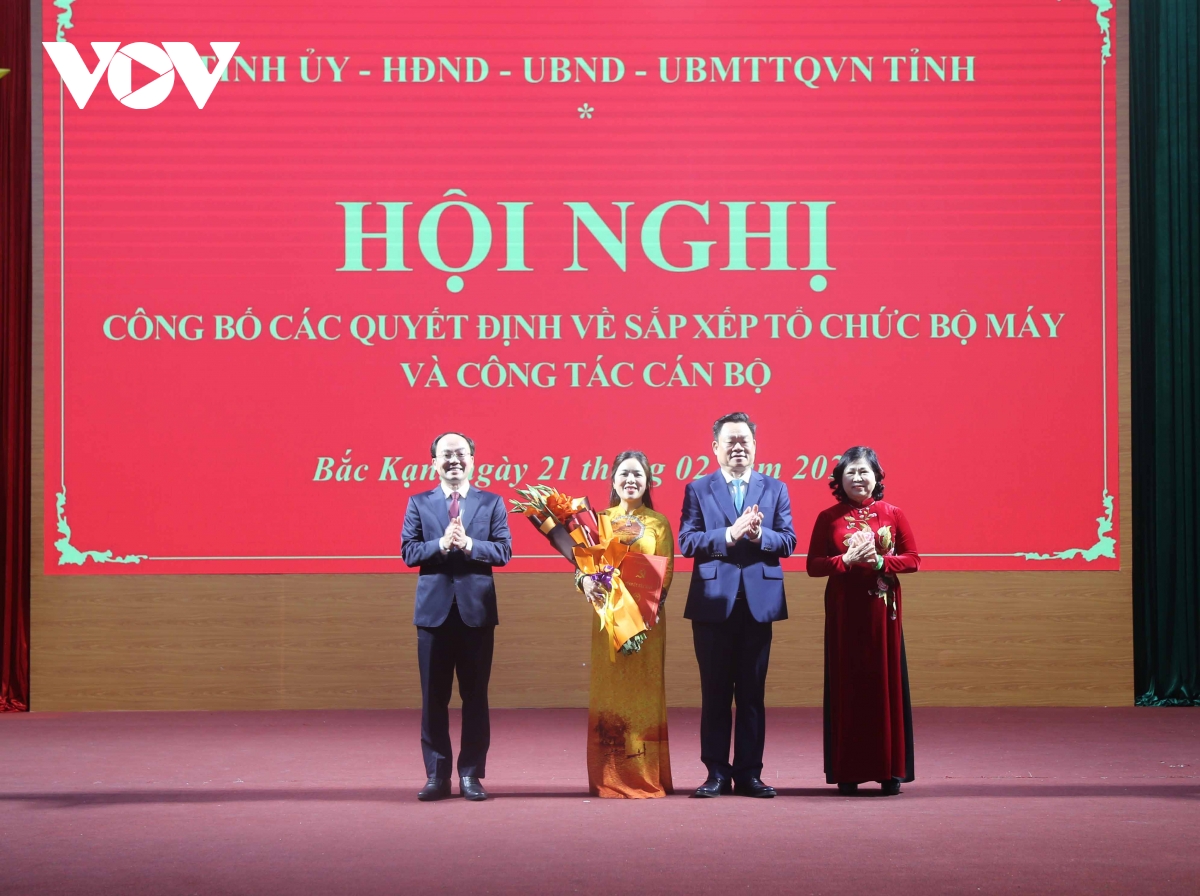 bắc kạn công bố quyết định sắp xếp tổ chức bộ máy và công tác cán bộ hình ảnh 5 bac kan cong bo quyet dinh sap xep to chuc bo may va cong tac can bo hinh anh 5