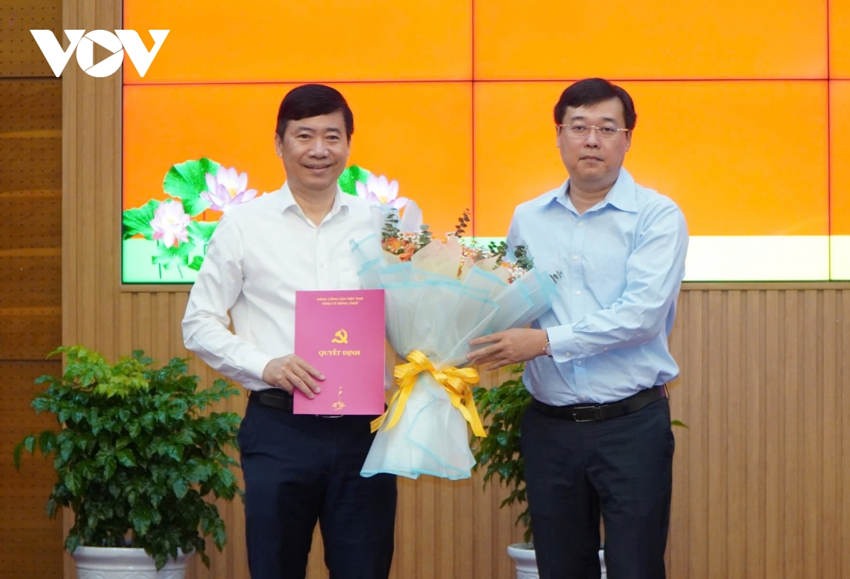 chủ tịch tỉnh Đồng tháp nghỉ hưu trước tuổi hình ảnh 1 chu tich tinh Dong thap nghi huu truoc tuoi hinh anh 1