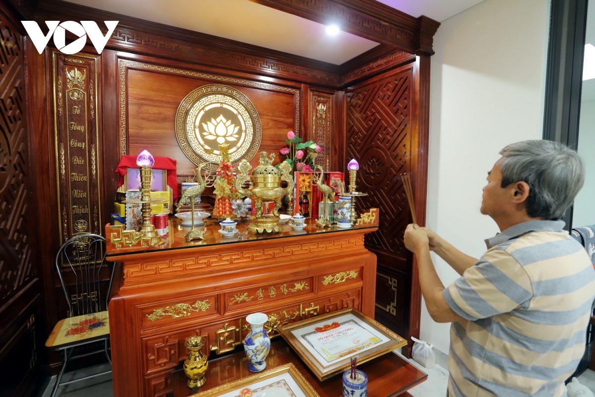 mừng rơi nước mắt khi được hỗ trợ làm nhà mới hình ảnh 2 mung roi nuoc mat khi duoc ho tro lam nha moi hinh anh 2