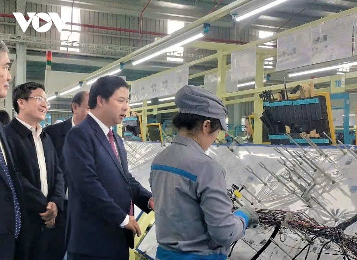 thaco dự kiến nộp ngân sách tỉnh quảng nam khoảng 22.000 tỷ đồng trong năm 2025 hình ảnh 4 thaco du kien nop ngan sach tinh quang nam khoang 22.000 ty dong trong nam 2025 hinh anh 4