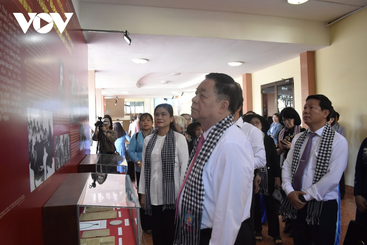 Đội quân tóc dài phát huy tinh thần yêu nước của phụ nữ việt nam hình ảnh 1 Doi quan toc dai phat huy tinh than yeu nuoc cua phu nu viet nam hinh anh 1