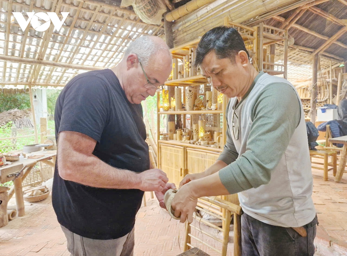 thu nhap hang tram trieu dong tu san pham che tac bang tre hinh anh 4