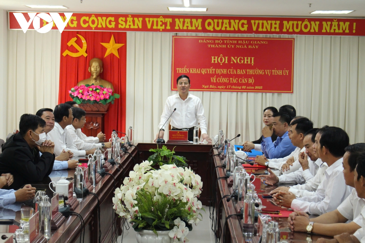 hậu giang công bố các quyết định của ban thường vụ tỉnh ủy về công tác cán bộ hình ảnh 1 hau giang cong bo cac quyet dinh cua ban thuong vu tinh uy ve cong tac can bo hinh anh 1