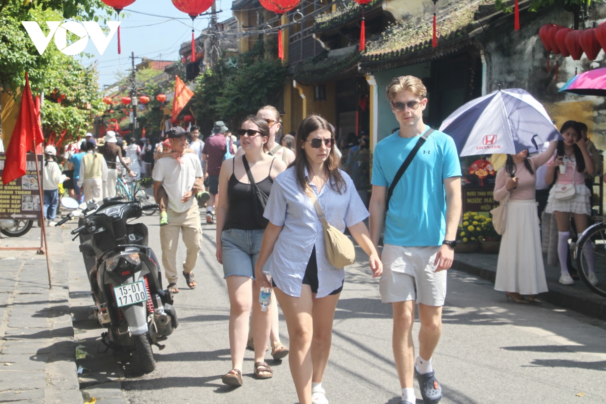 khách du lịch lưu trú quảng nam trong tháng 1 tăng 14 hình ảnh 3 khach du lich luu tru quang nam trong thang 1 tang 14 hinh anh 3