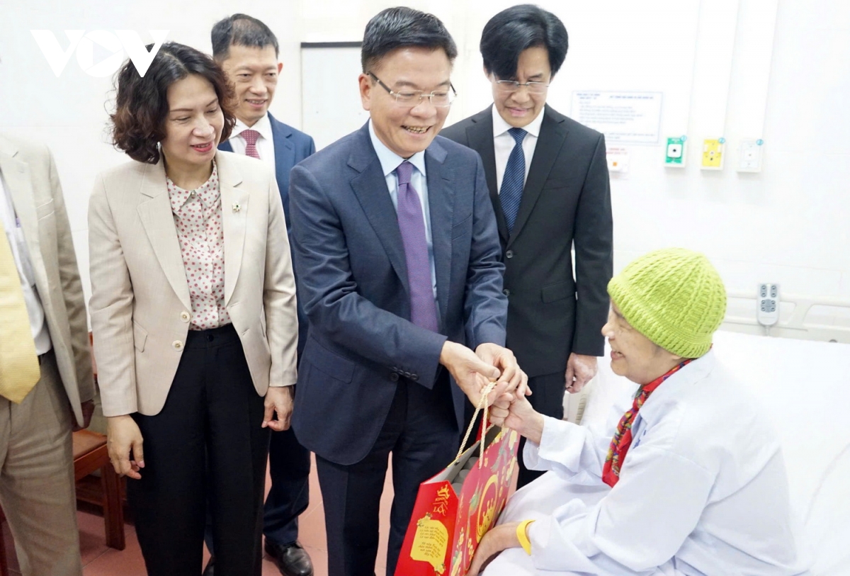 ptt lê thành long bệnh viện c Đà nẵng nơi trao gửi niềm tin của bệnh nhân hình ảnh 3 ptt le thanh long benh vien c Da nang noi trao gui niem tin cua benh nhan hinh anh 3