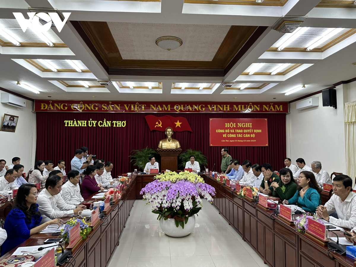 cần thơ không để tình trạng ăn tết kéo dài trong cán bộ, công chức hình ảnh 1 can tho khong de tinh trang an tet keo dai trong can bo, cong chuc hinh anh 1