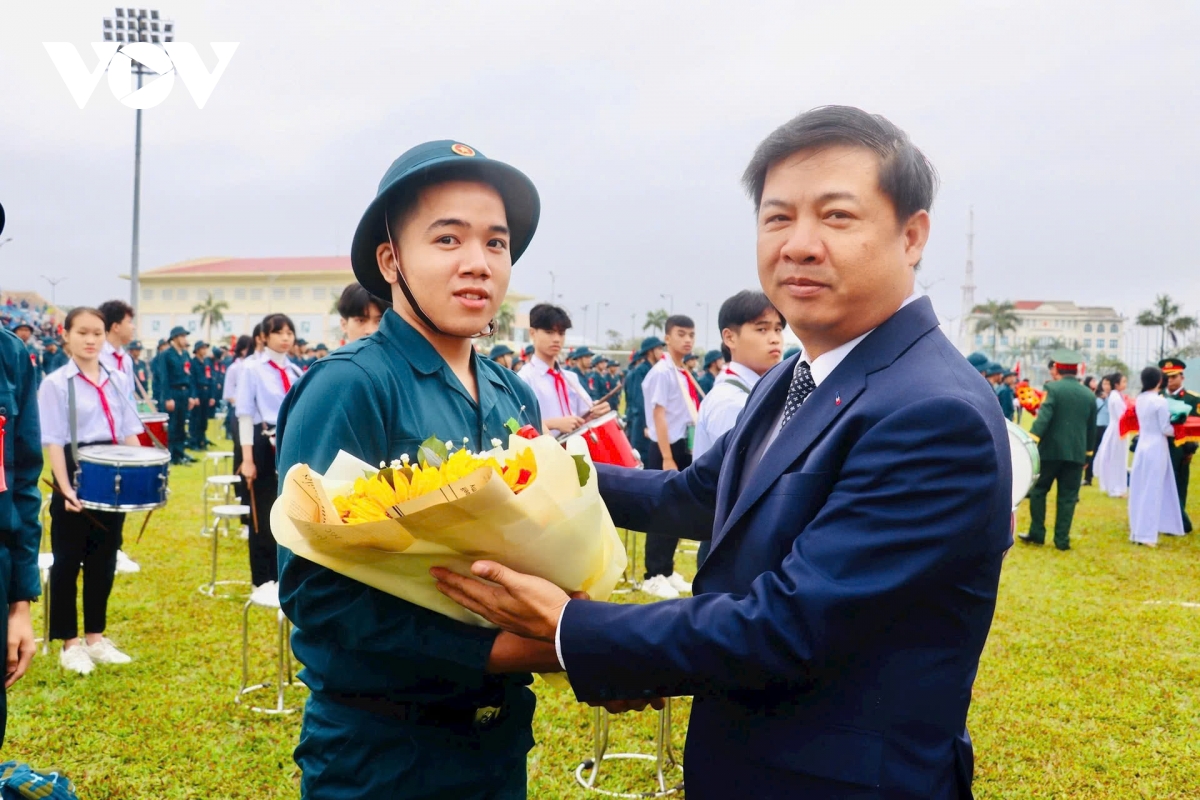 cap nhat lanh dao nhieu dia phuong dong vien tan binh len duong nhap ngu hinh anh 64