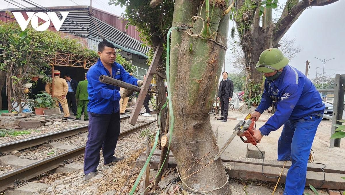 rao loi di tu phat o 46 ngoc hoi, noi xay ra tai nan tau hoa khien 1 tai xe tu vong hinh anh 4