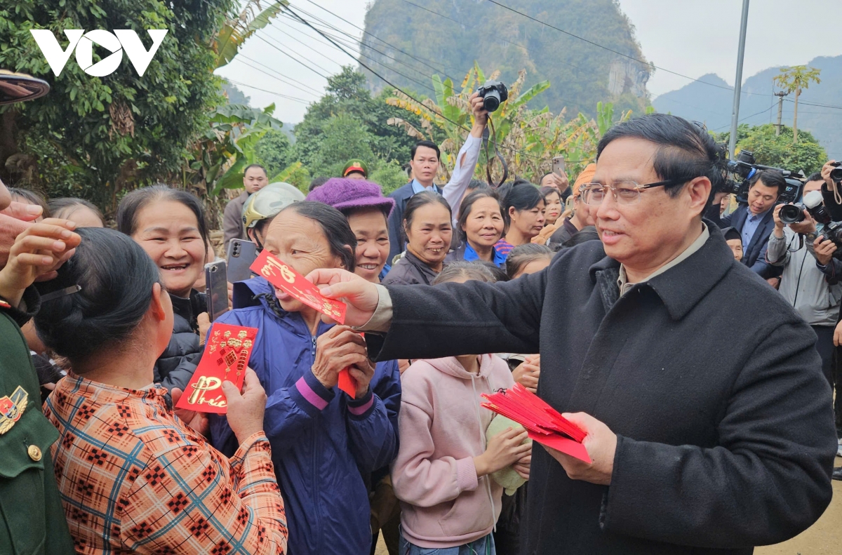 thu tuong dang huong tuong nho chu tich ho chi minh tai cao bang hinh anh 5