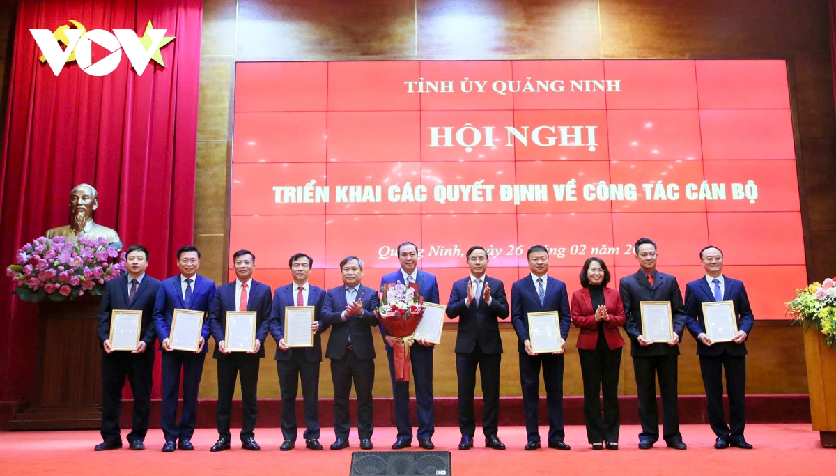 Quảng Ninh công bố loạt quyết định về công tác cán bộ thuộc UBND tỉnh