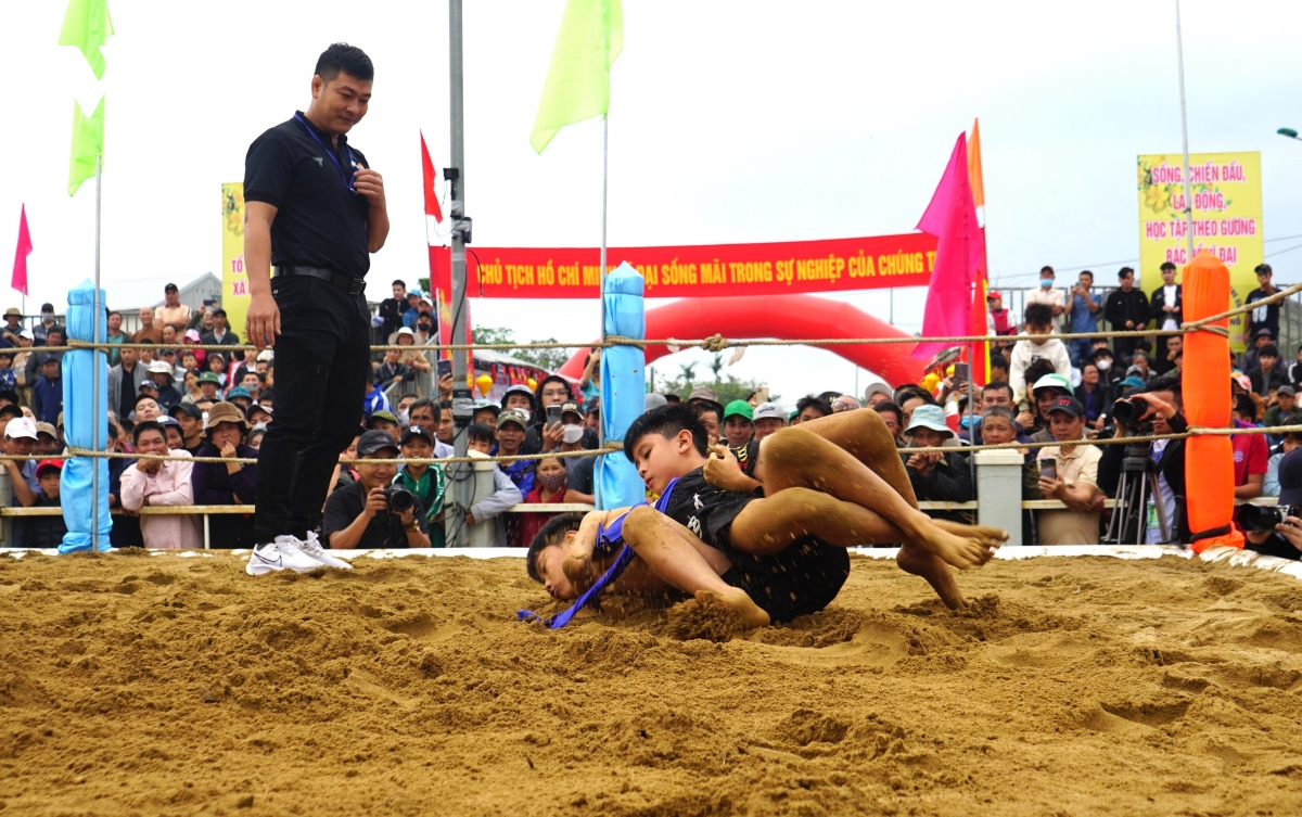 làng sình nô nức hội vật đầu xuân hình ảnh 8 lang sinh no nuc hoi vat dau xuan hinh anh 8
