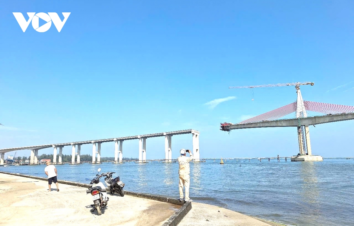 thi công những hạng mục cuối cùng của dự án cầu vượt cửa biển thuận an hình ảnh 1 thi cong nhung hang muc cuoi cung cua du an cau vuot cua bien thuan an hinh anh 1