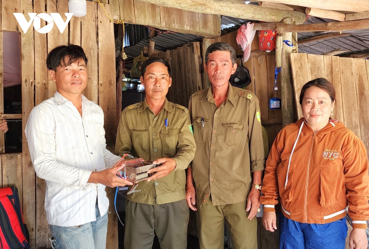 treo thưởng 3 triệu đồng cho người tố giác vi phạm tận diệt thủy sản hình ảnh 2 treo thuong 3 trieu dong cho nguoi to giac vi pham tan diet thuy san hinh anh 2