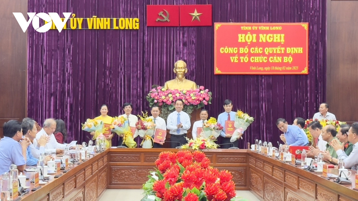 vinh long cong bo ban lanh dao cac so moi sau khi sap nhap hinh anh 1