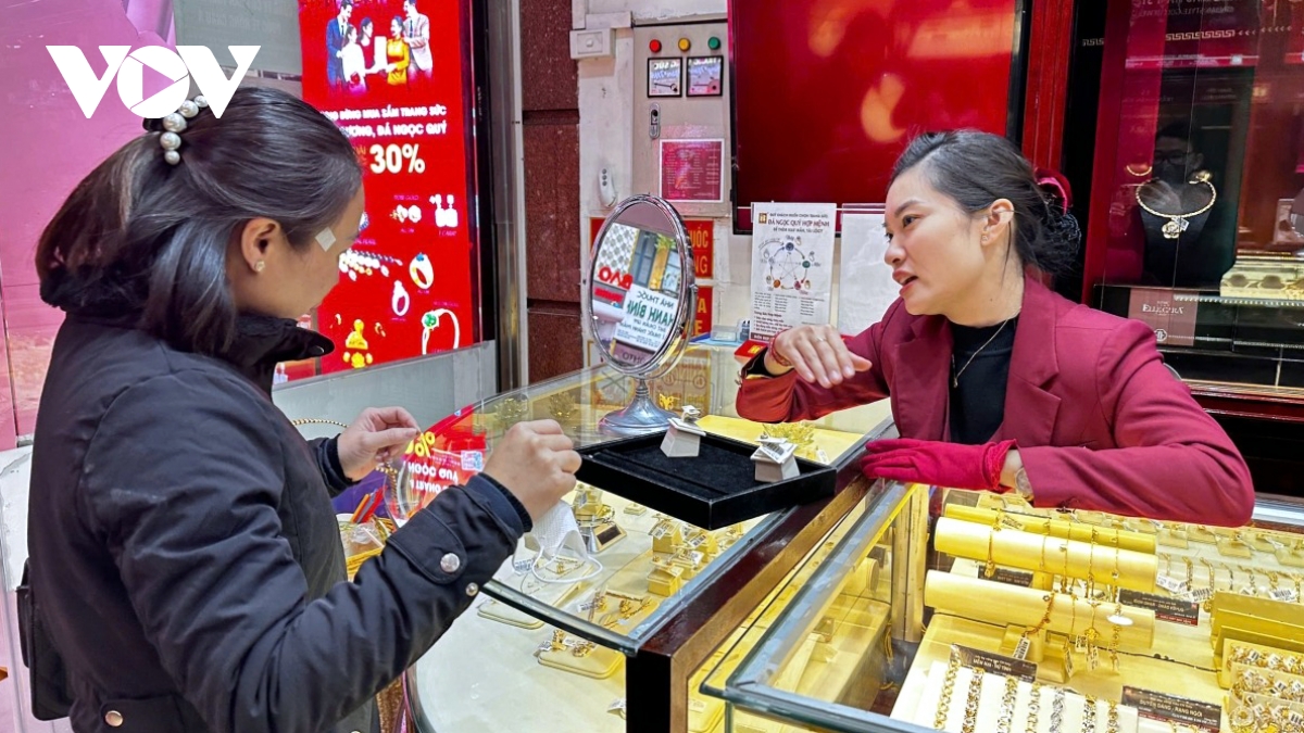 Giá vàng hôm nay 6/2:Vàng SJC mất hơn 1 triệu đồng/lượng trước ngày Vía Thần Tài