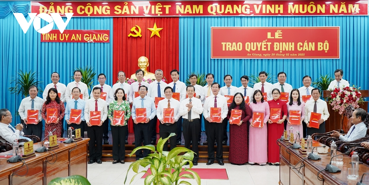 an giang điều động và bổ nhiệm hàng loạt cán bộ hình ảnh 4 an giang dieu dong va bo nhiem hang loat can bo hinh anh 4