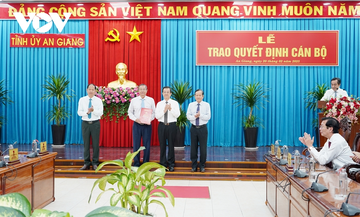 An Giang điều động và bổ nhiệm hàng loạt cán bộ
