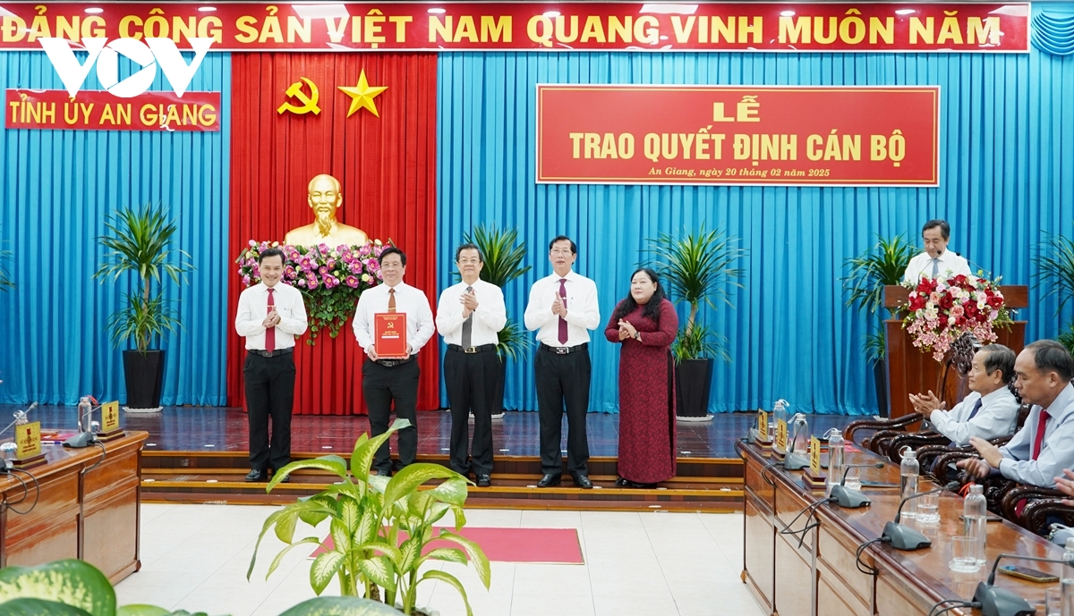 an giang điều động và bổ nhiệm hàng loạt cán bộ hình ảnh 3 an giang dieu dong va bo nhiem hang loat can bo hinh anh 3