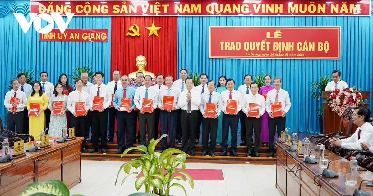 an giang điều động và bổ nhiệm hàng loạt cán bộ hình ảnh 2 an giang dieu dong va bo nhiem hang loat can bo hinh anh 2