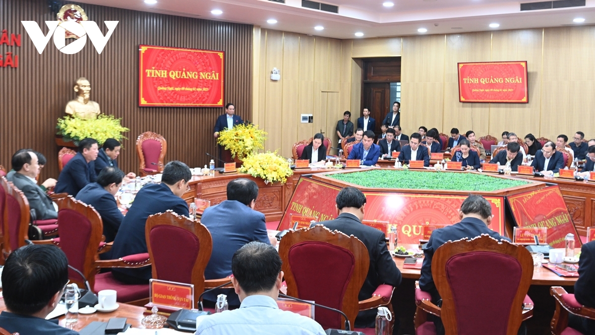 thủ tướng làm việc với quảng ngãi chuẩn bị nhân sự cho đúng, cho trúng hình ảnh 1 thu tuong lam viec voi quang ngai chuan bi nhan su cho dung, cho trung hinh anh 1