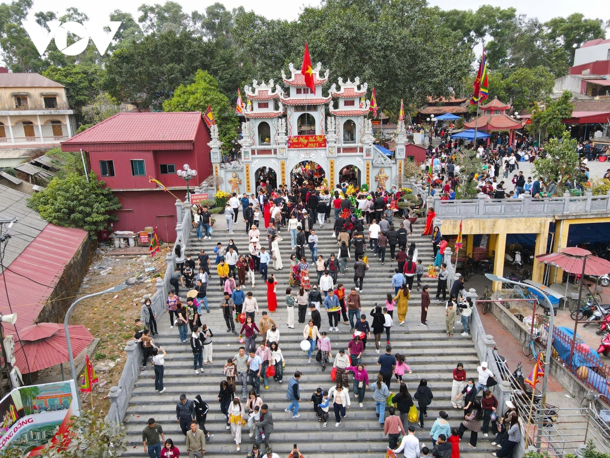 bac ninh don gan 100.000 luot khach trong dip tet nguyen dan At ty hinh anh 1