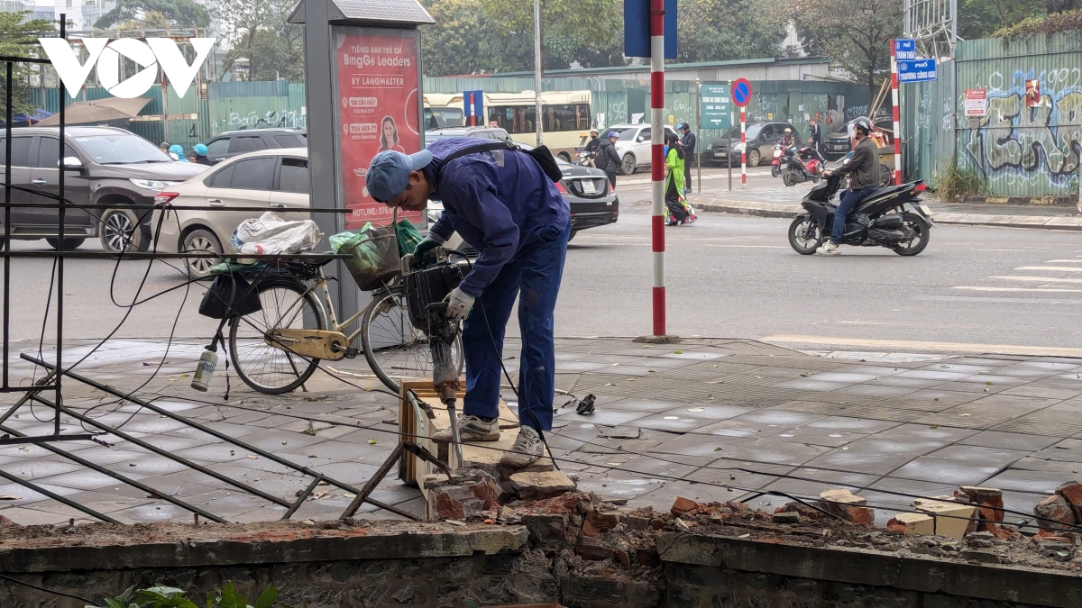 tang toc cai tao cong vien cau giay, nguoi dan ky vong khong gian xanh se som hoi sinh hinh anh 9