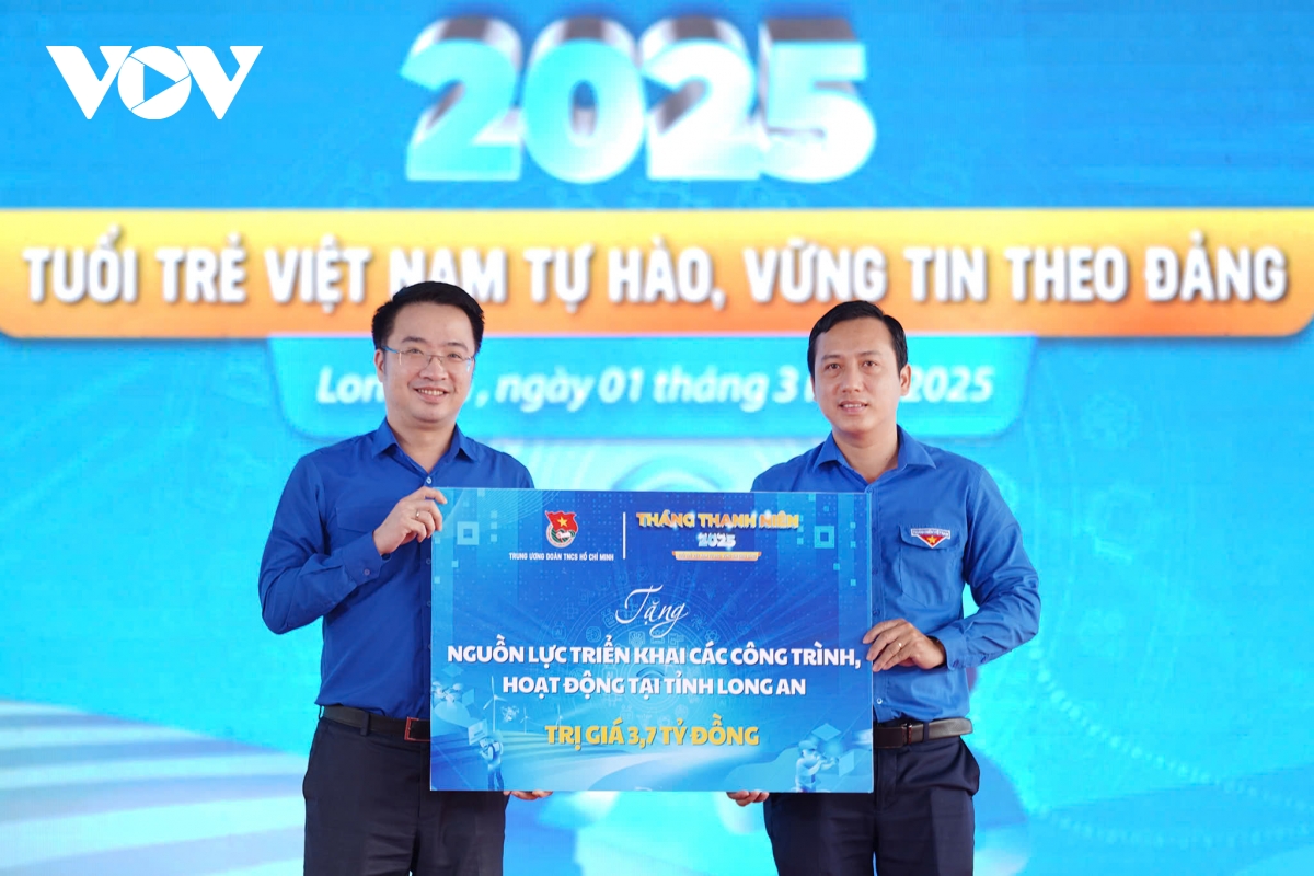 thang thanh nien 2025 cao diem 3.000km cao toc, dung nha cho nguoi kho khan hinh anh 1