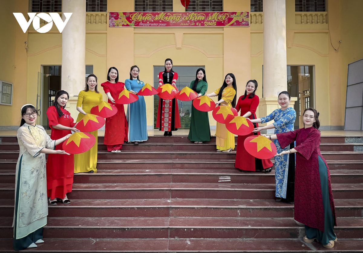 phụ nữ Điện biên hưởng ứng tuần lễ Áo dài 2025 hình ảnh 13 phu nu Dien bien huong ung tuan le Ao dai 2025 hinh anh 13