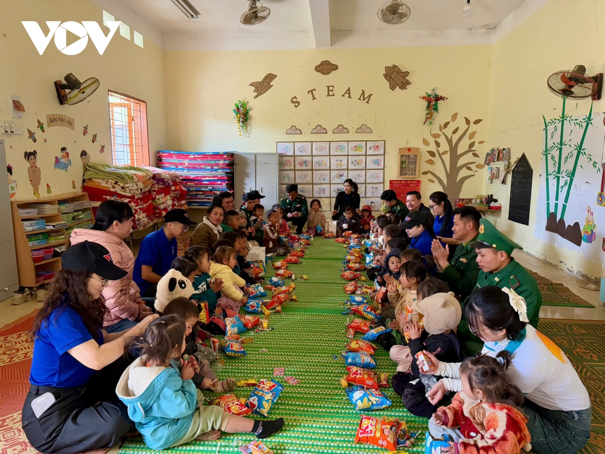 sơn la tháng 3 yêu thương, hướng về biên giới hình ảnh 14 son la thang 3 yeu thuong, huong ve bien gioi hinh anh 14