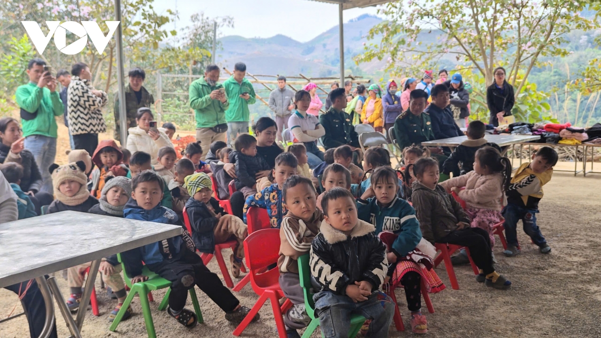 sơn la tháng 3 yêu thương, hướng về biên giới hình ảnh 1 son la thang 3 yeu thuong, huong ve bien gioi hinh anh 1