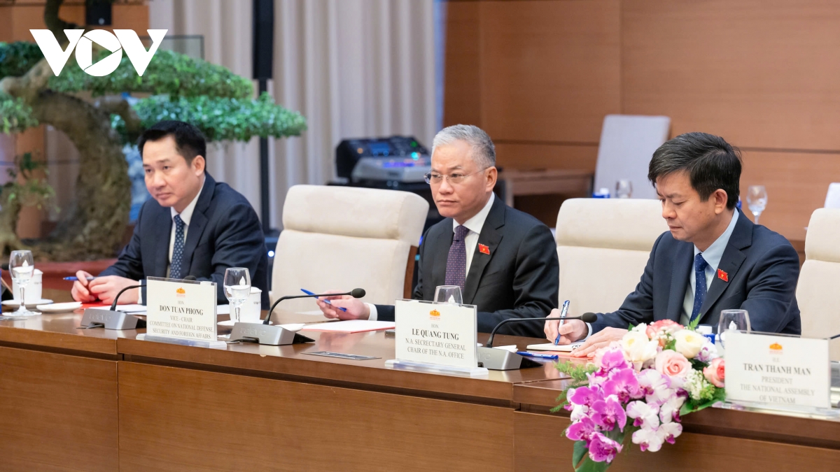 chủ tịch quốc hội trần thanh mẫn tiếp thượng nghị sĩ hoa kỳ steven david daines hình ảnh 3 chu tich quoc hoi tran thanh man tiep thuong nghi si hoa ky steven david daines hinh anh 3