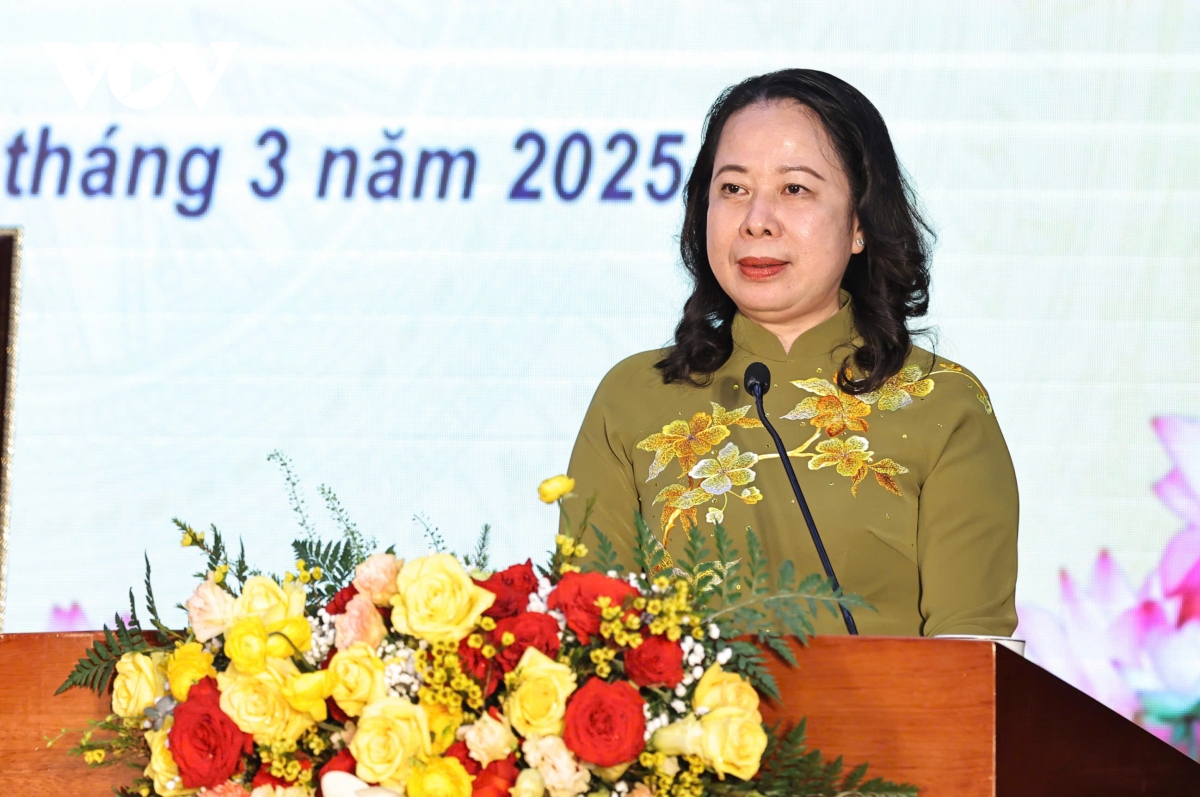 phó chủ tịch nước trao huân chương chiến công hạng ba cho trung đoàn 375 hình ảnh 3 pho chu tich nuoc trao huan chuong chien cong hang ba cho trung doan 375 hinh anh 3