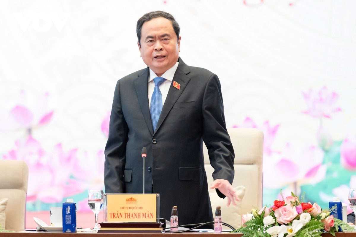 chủ tịch quốc hội trần thanh mẫn gặp mặt chúc mừng nữ đại biểu quốc hội hình ảnh 2 chu tich quoc hoi tran thanh man gap mat chuc mung nu dai bieu quoc hoi hinh anh 2
