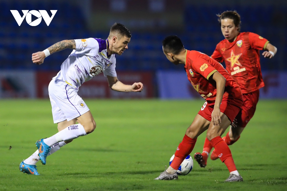 ket qua vong 16 v-league 2024 2025 vua hoa tiep tuc giu ngoi vuong truoc ha noi fc hinh anh 2