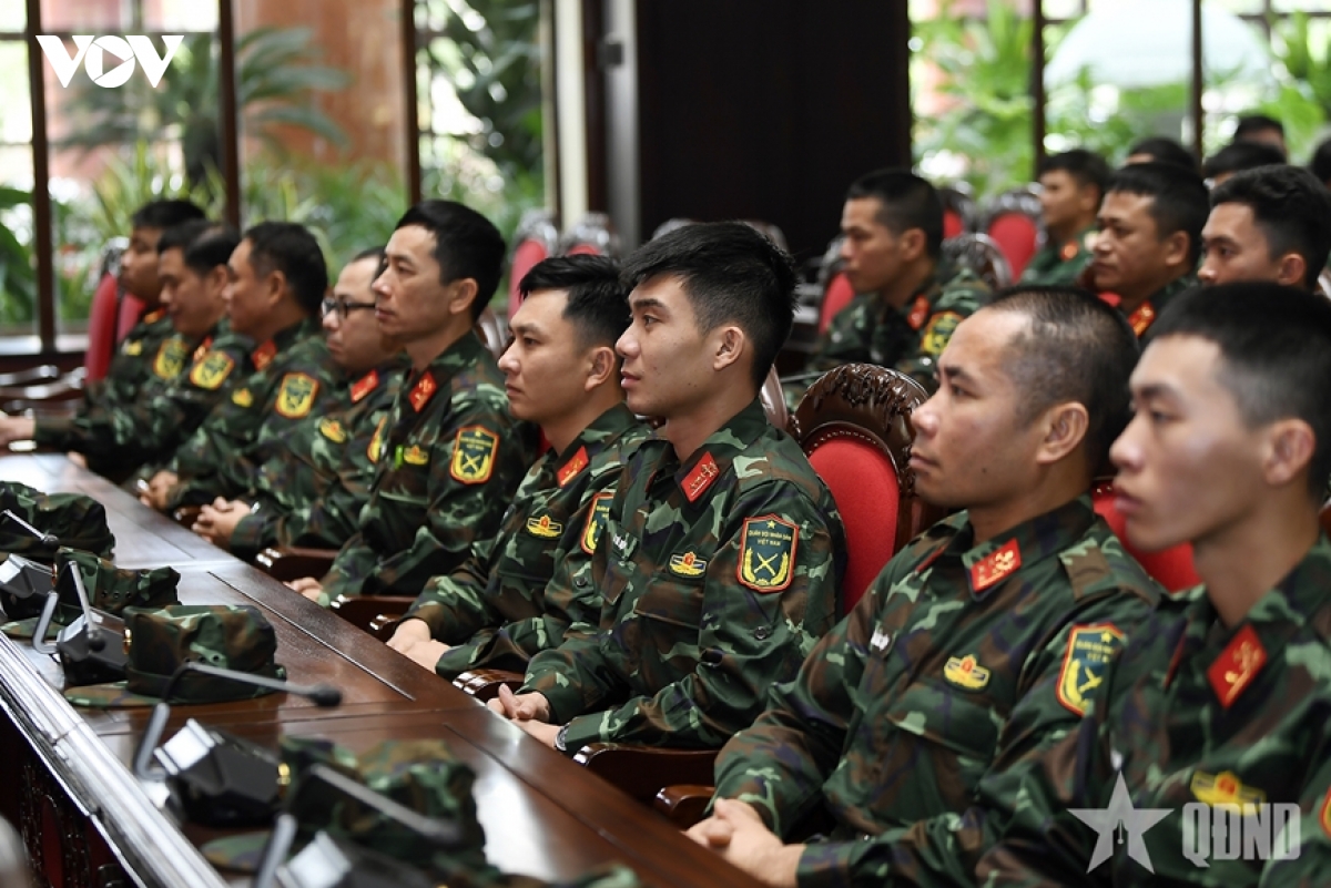 Lực lượng tinh nhuệ nhất của Việt Nam lên đường cứu trợ động đất tại Myanmar