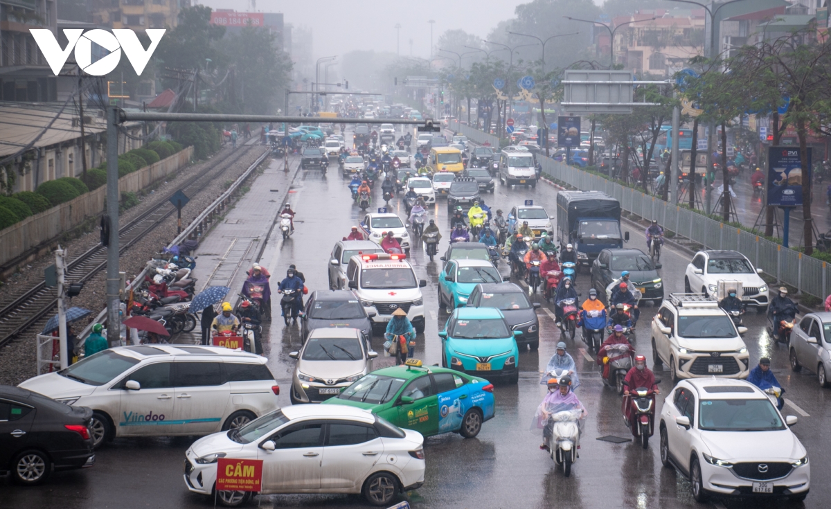 Diem danh nhung duong pho o ha noi co tai xe o to bi phat nguoi nhieu nhat hinh anh 1